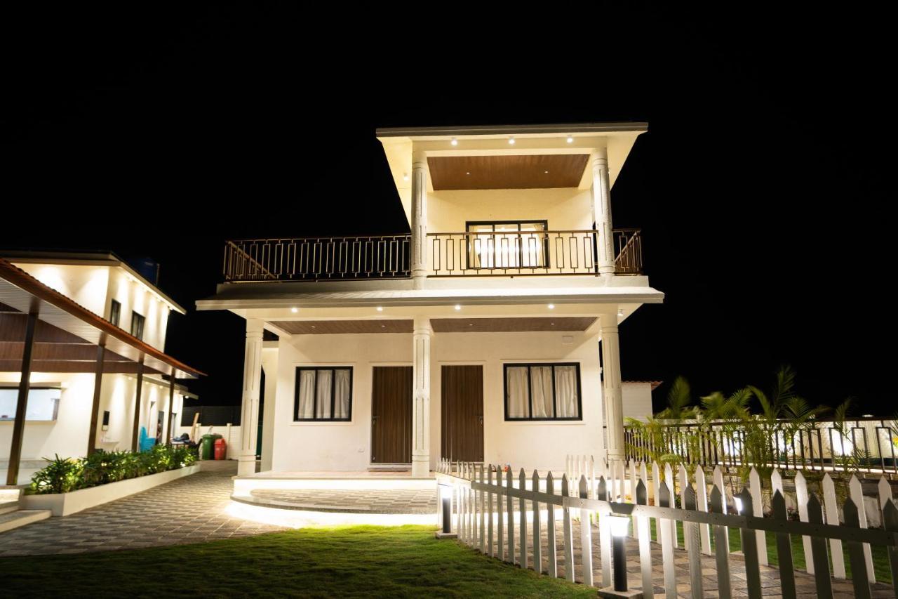 Eden Garden Vila Alībāg Exterior foto