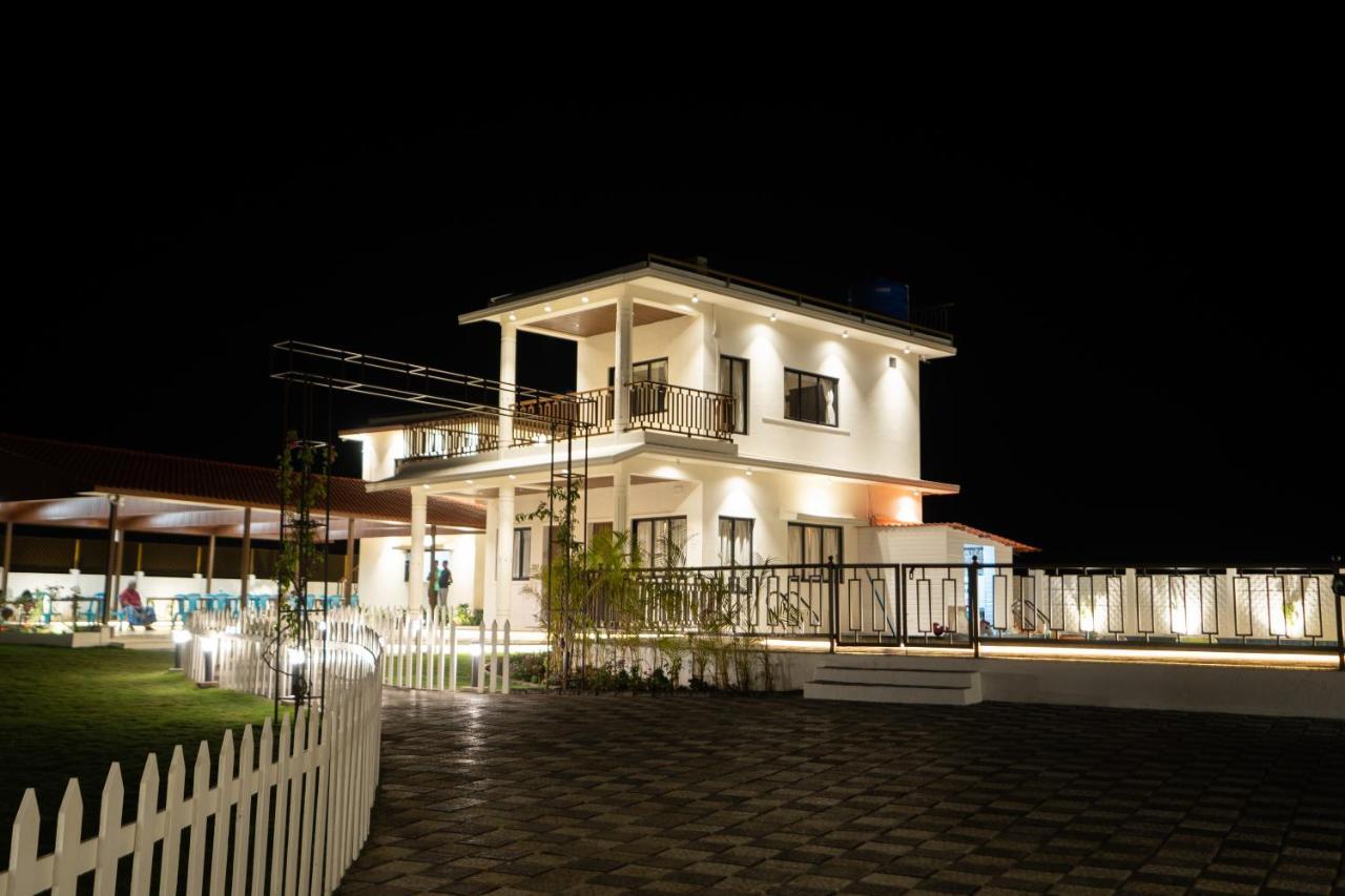 Eden Garden Vila Alībāg Exterior foto